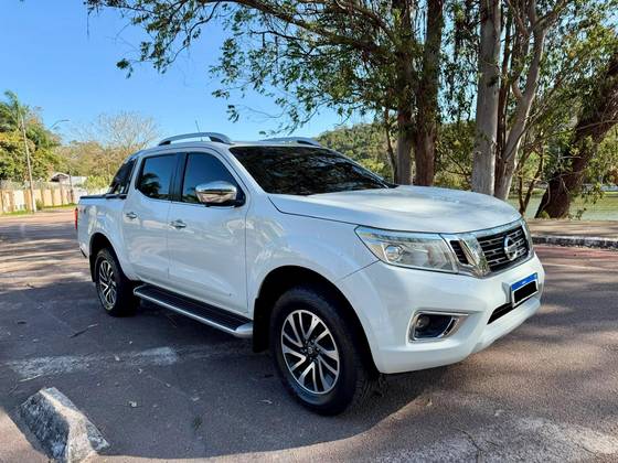 NISSAN FRONTIER 2.3 16V TURBO DIESEL LE CD 4X4 AUTOMÁTICO